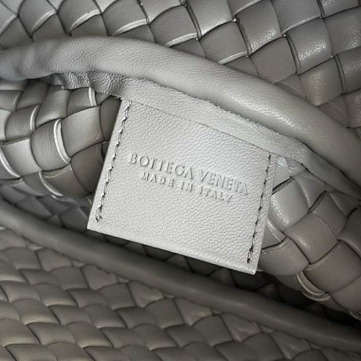 Picture of Bottega Veneta Handbags _SKUfw184062639fw